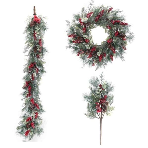 Red Berry Outdoor Christmas Wreath