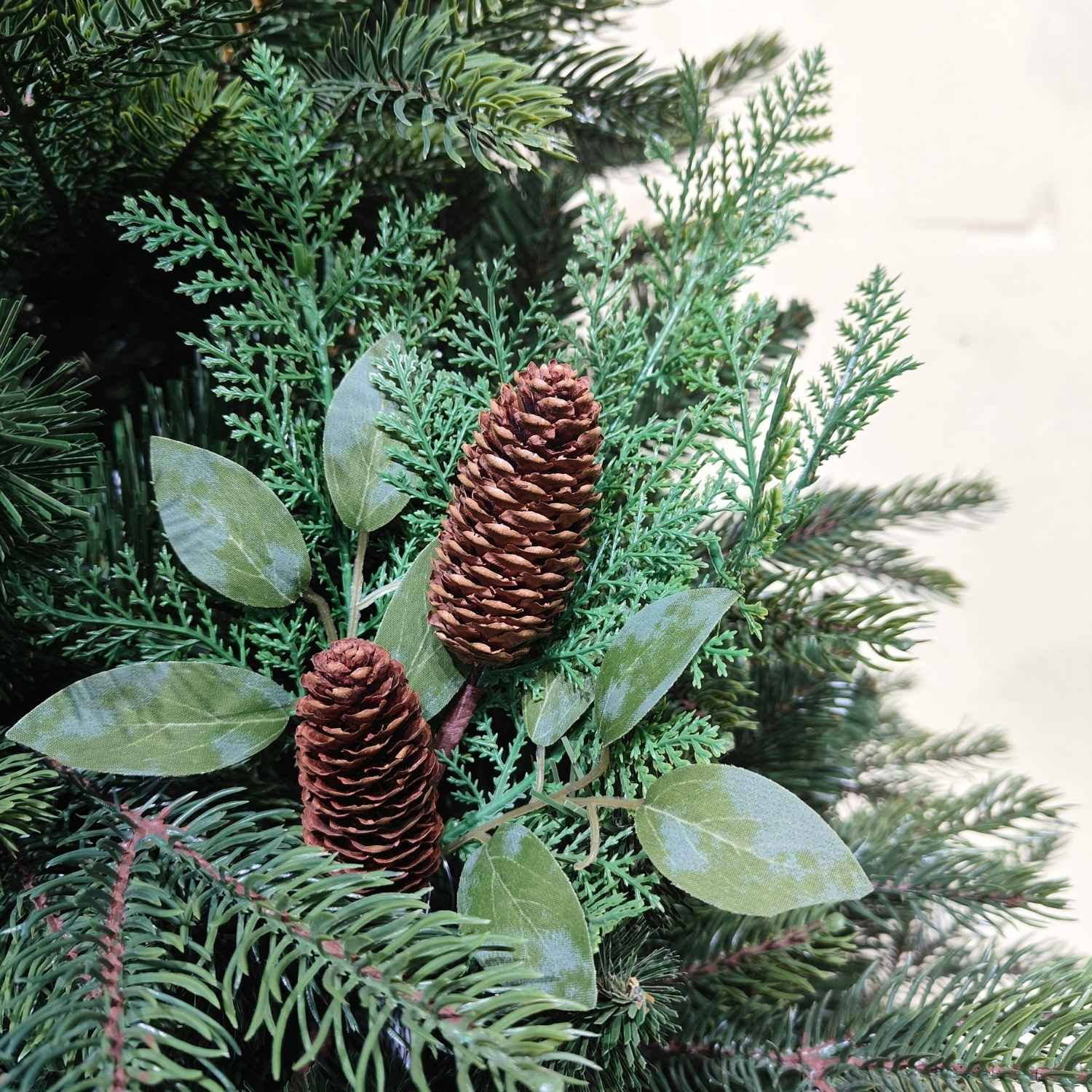 Christmas Pine Cone Picks